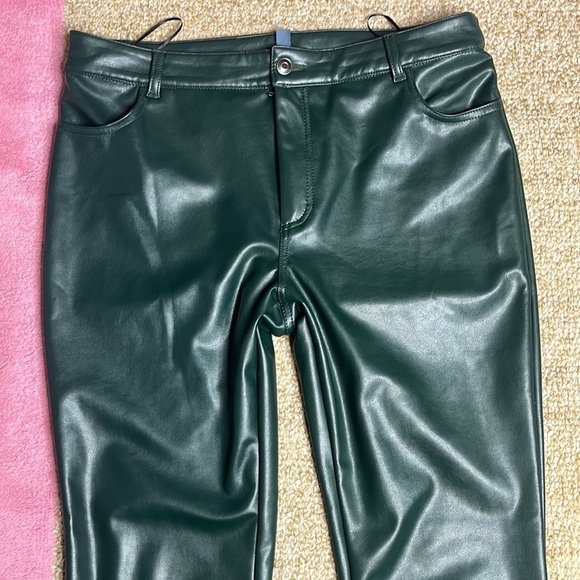 ModCloth Evergreen Gleam & Flare pants - Picture 6 of 10